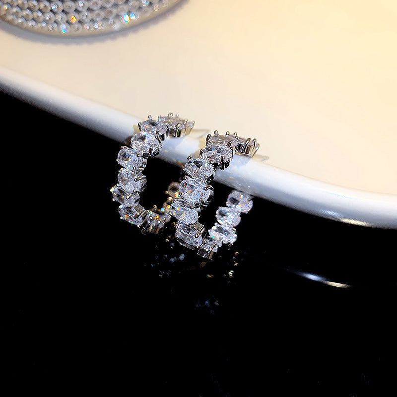 Wholesale Silver Pin C Shape Diamond Alloy Earrings